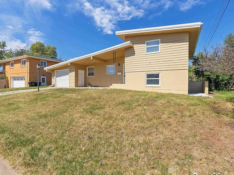 121 Pinedale Dr photo 2