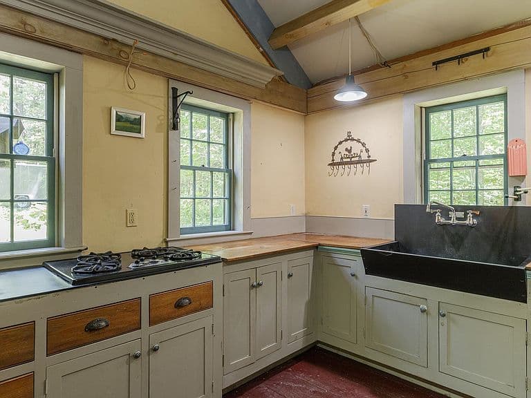 94 Cold Pond Road photo 4