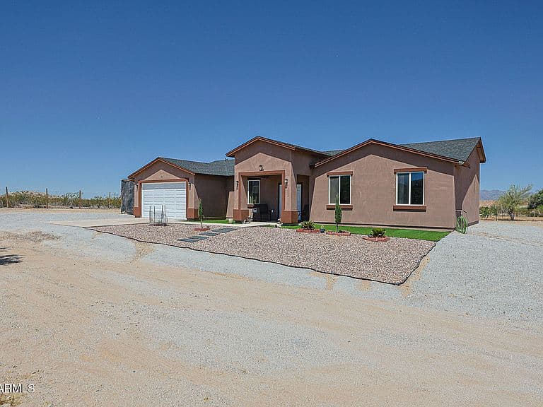 12022 S 223Rd Lane photo 4