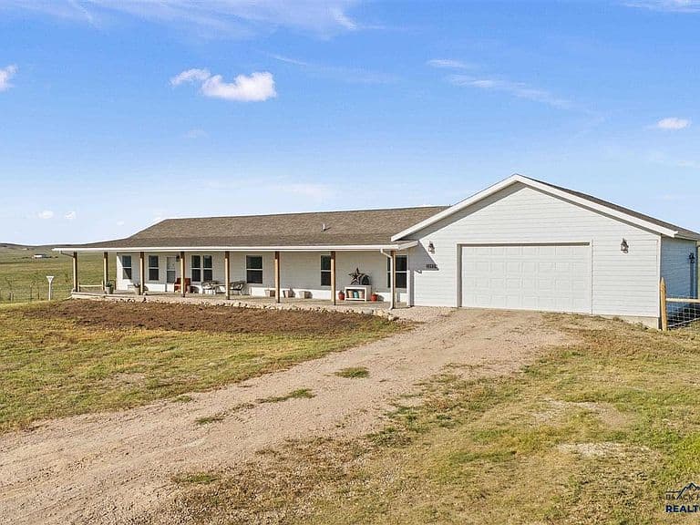 23921 Cisco Ln photo 2