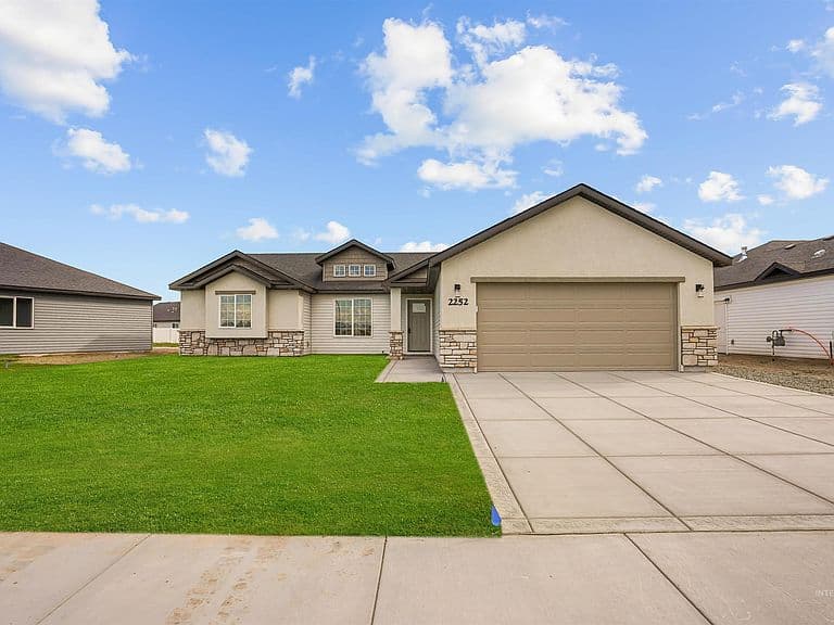 2252 Yukon Trl photo 1