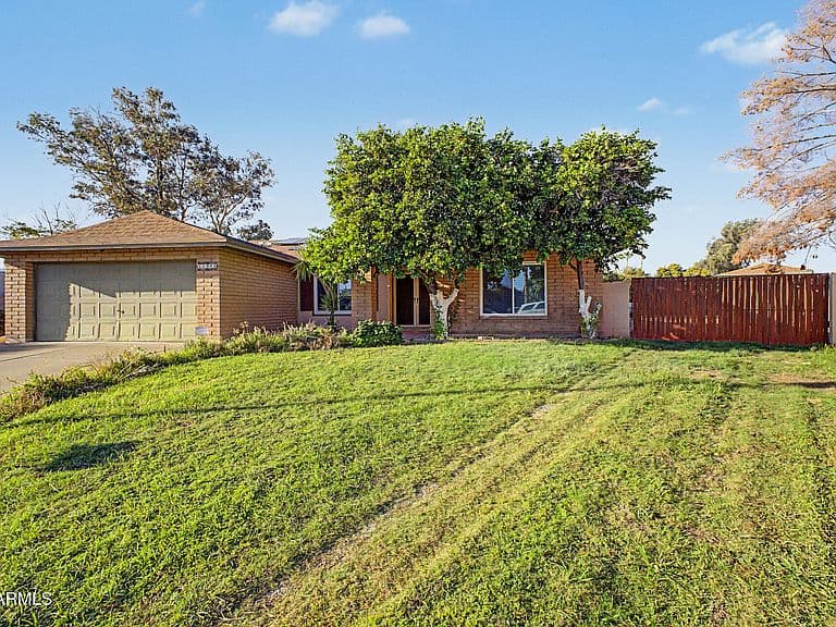 11243 N 58TH Drive photo 3