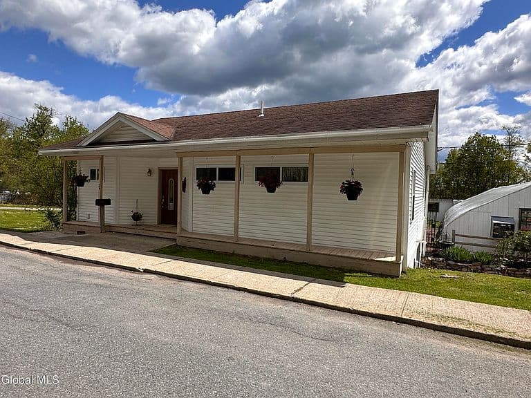 24 Mount Hope Avenue photo 2