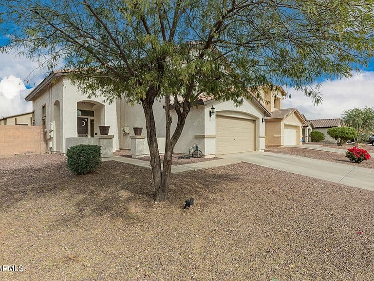 25732 W ST JAMES Avenue photo 3