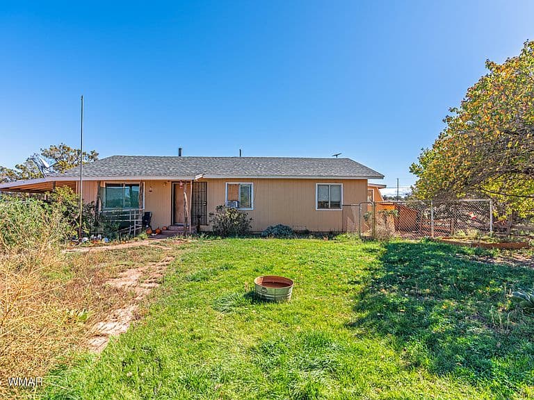 4401 Jay Rd photo 2