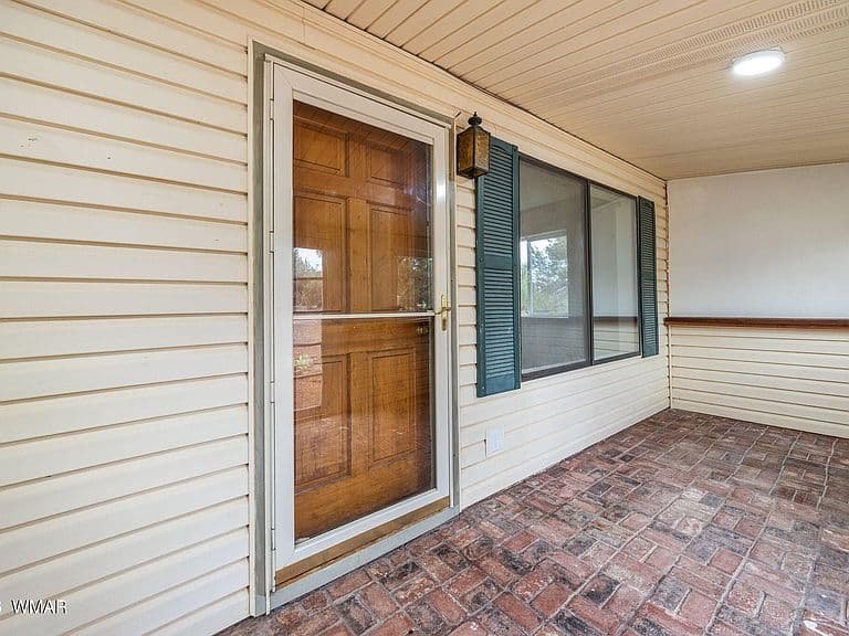8376 Apache Dr photo 5