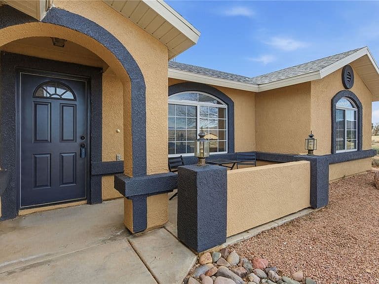 9854 N Medicine Point Dr photo 3