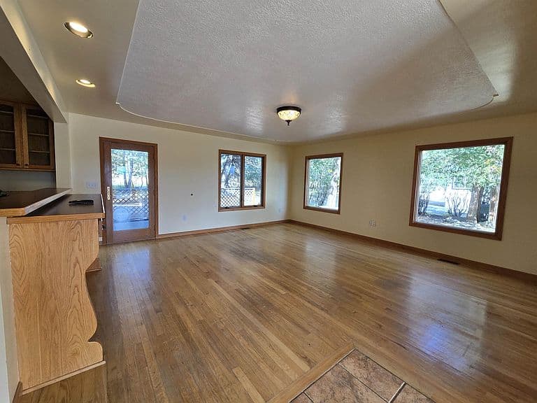 531 Lane 1/2 photo 5
