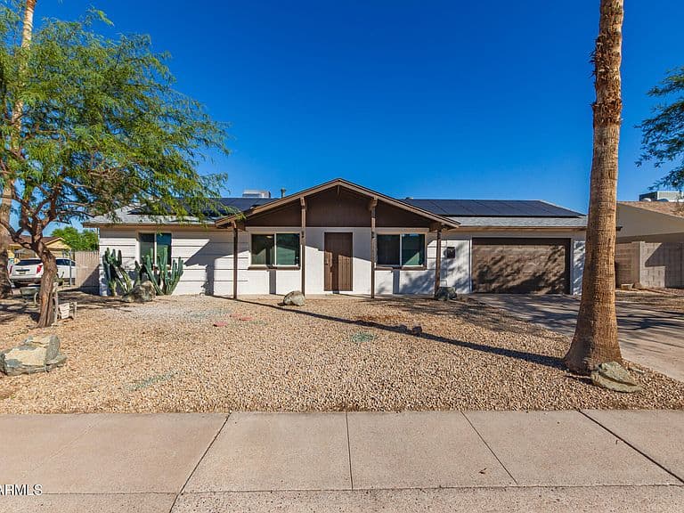 13839 N 33rd St photo 3