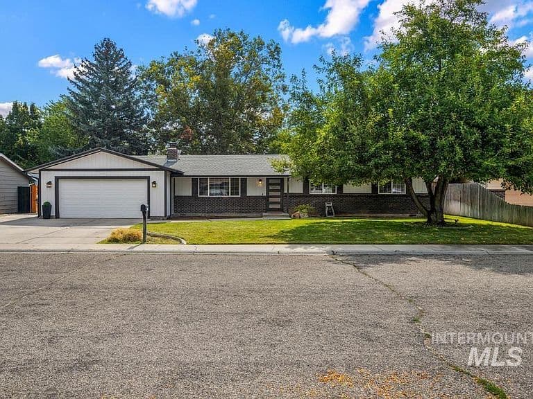 3518 N Frontier Way photo 1