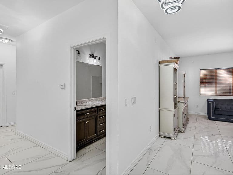 8367 W Kittiwake Ln photo 5