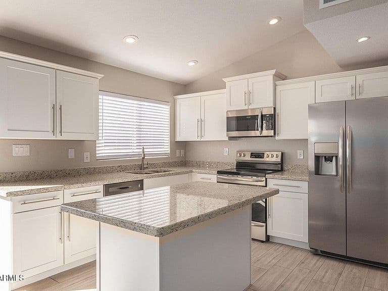 2875 W HIGHLAND Street #1133 photo 2