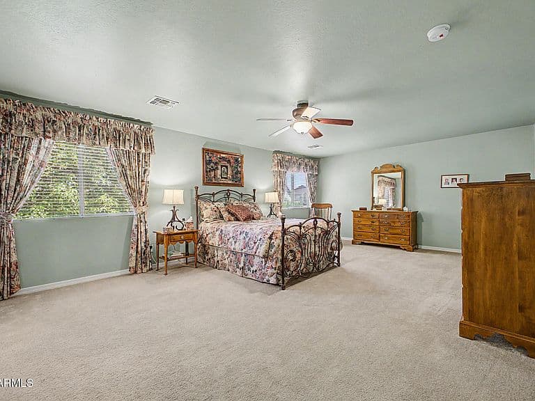 2631 N PRESIDENTIAL Drive photo 5