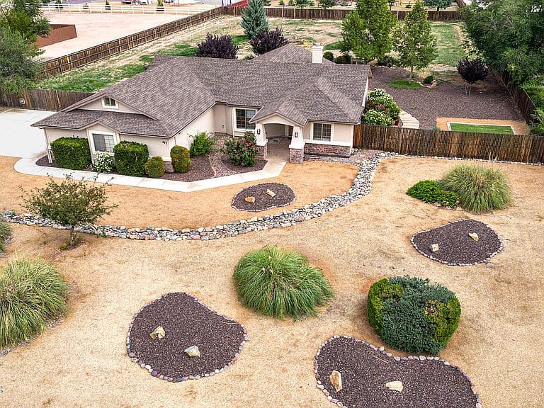 947 Tiffany Way photo 1