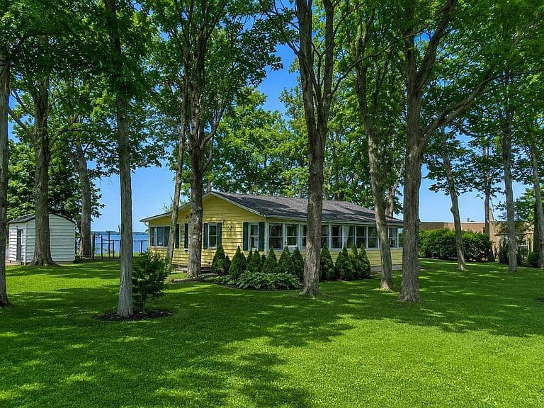 33 Leo Drive photo 1
