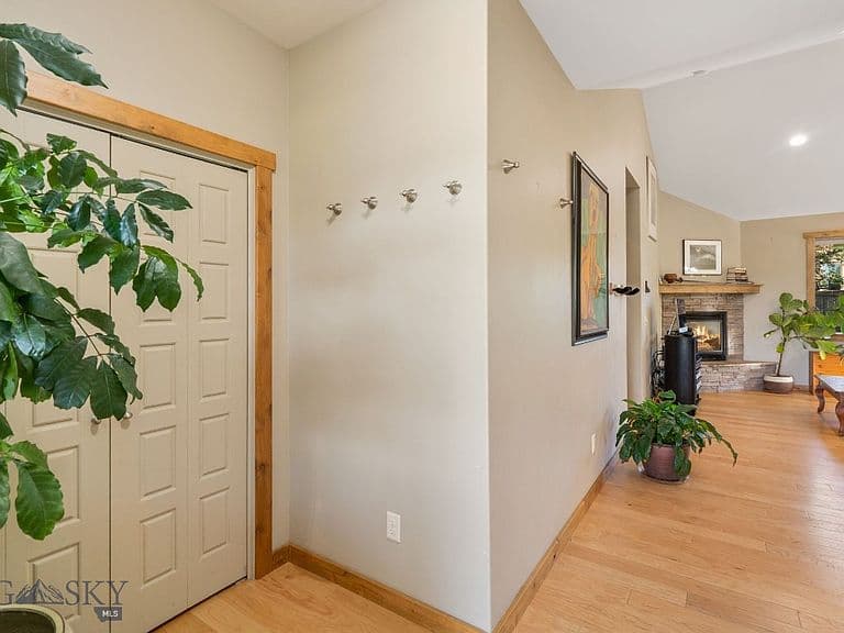 168 E Hyalite Peak Dr photo 3
