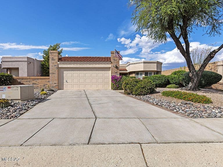 940 W Rio Magdalena photo 3