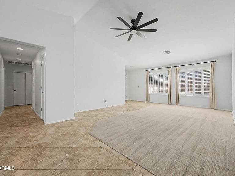 1739 W DESERT CANYON Drive photo 4