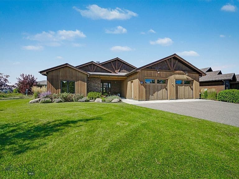 23 Wickwire Way photo 1