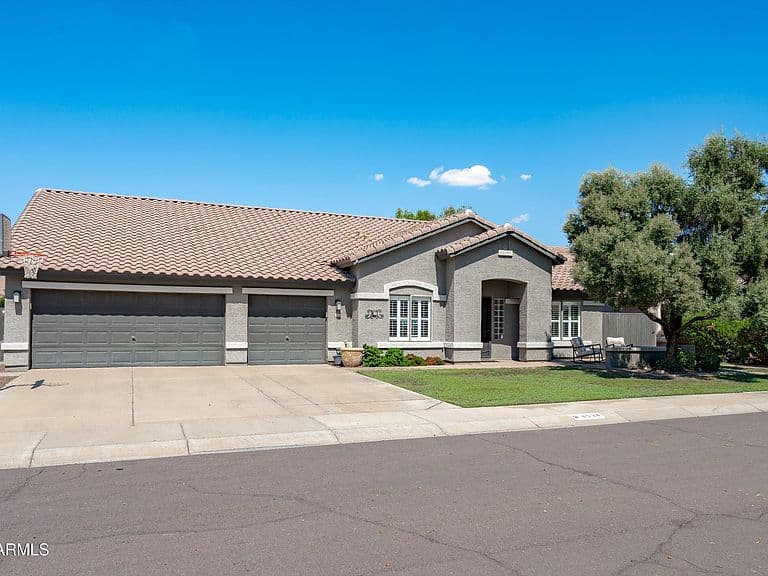 8534 W 8534 W Melinda Lane photo 1