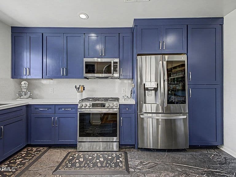 1530 W CULVER Street photo 3