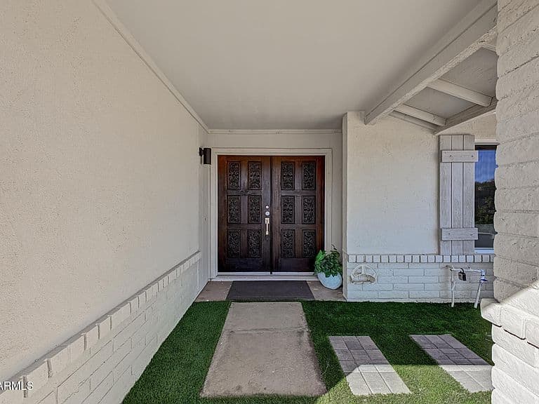 4836 E ACOMA Drive photo 5