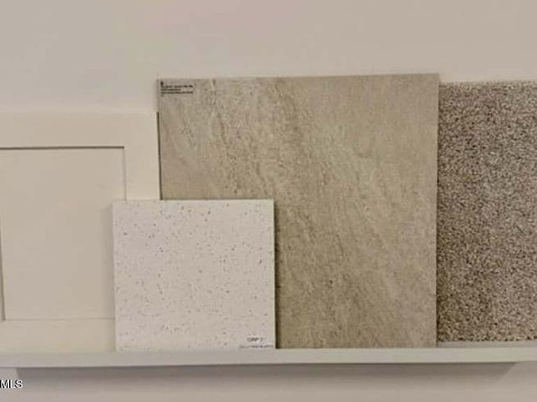 31319 E CRIMANY Drive photo 4