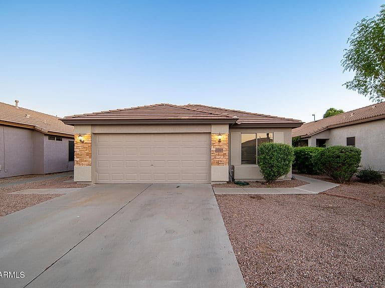 12517 W MADISON Street photo 1