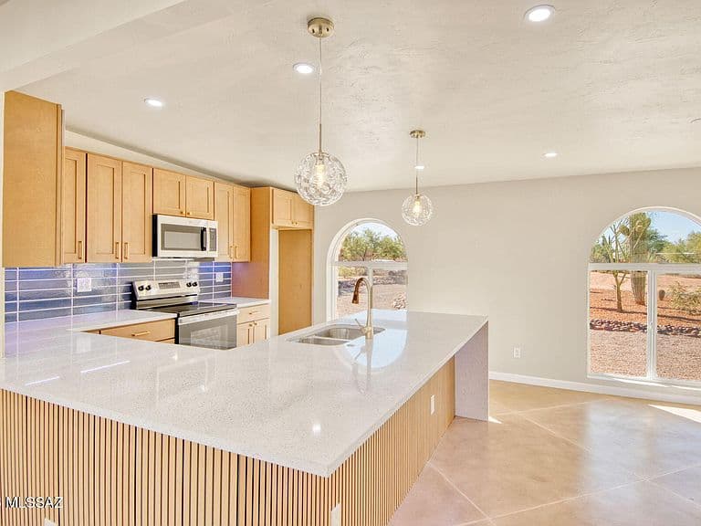 1602 W Dawn Dr photo 3