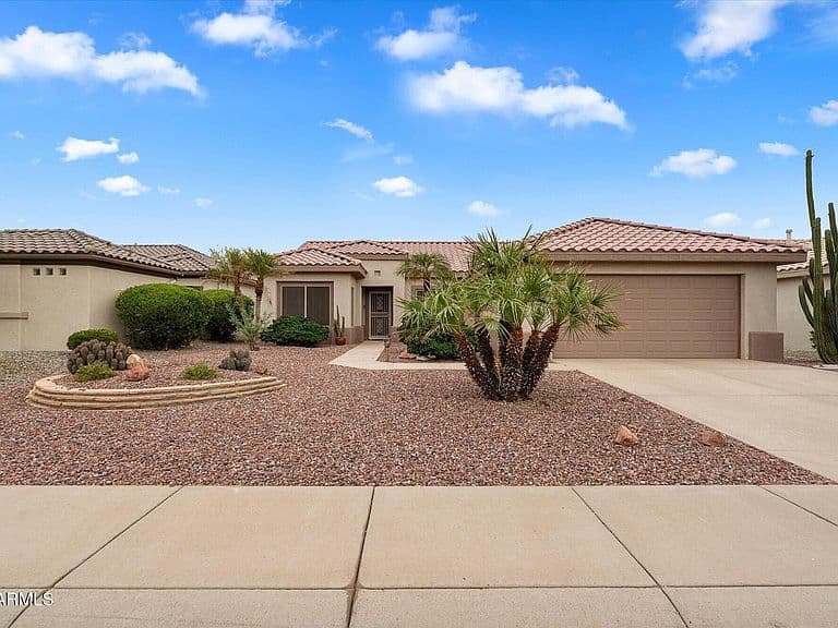 15104 W PINEHURST Lane photo 2