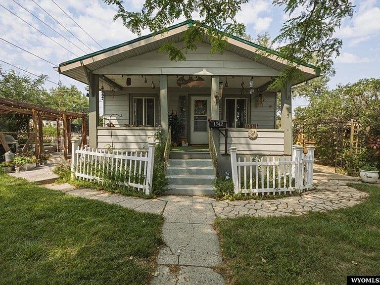 1342 S Cottonwood St photo 1