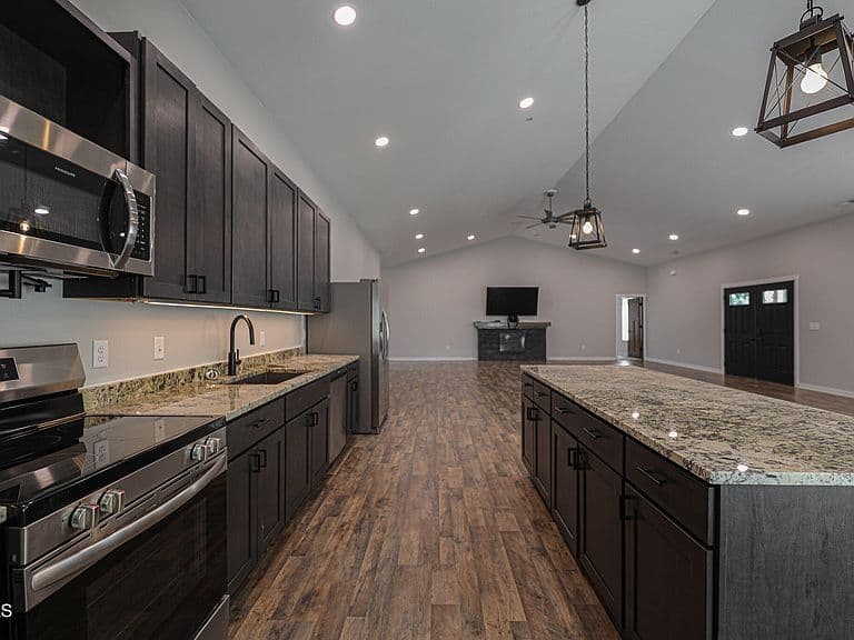 3245 River Place Dr N photo 3