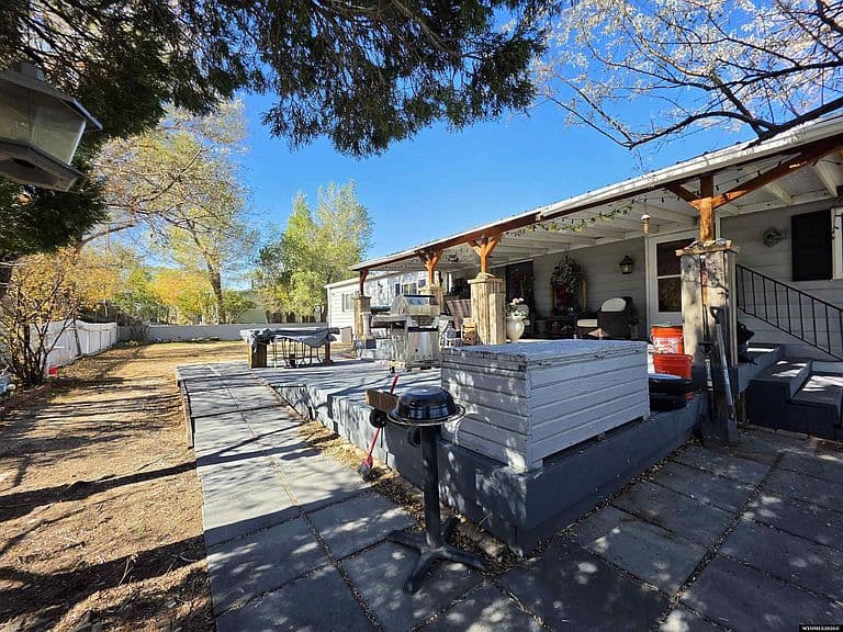 806 2nd Ave W photo 5