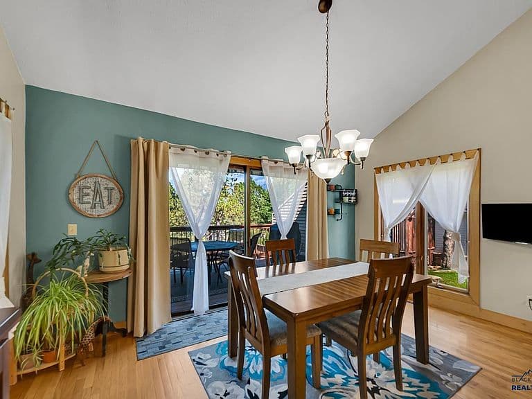 3201 Hogan Ct photo 5