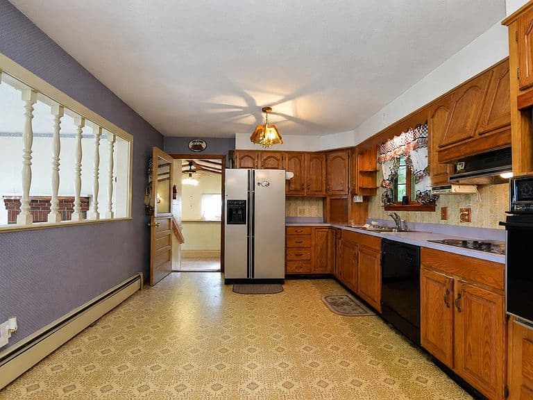 123 Raceway Road photo 5