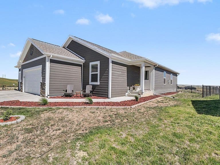150 Isaac St photo 1
