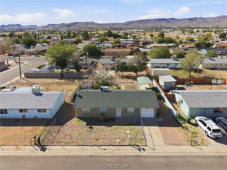 3701 N Wells Street photo 1