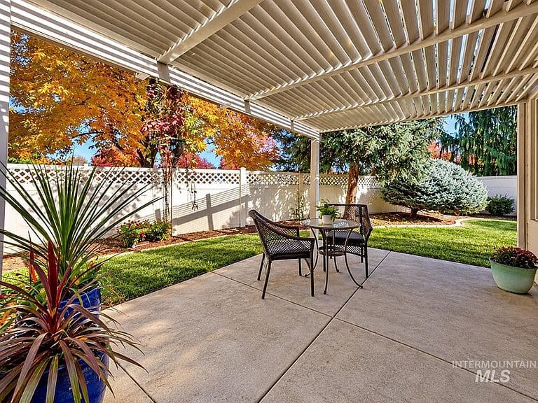 2484 E Summer Dawn St photo 2