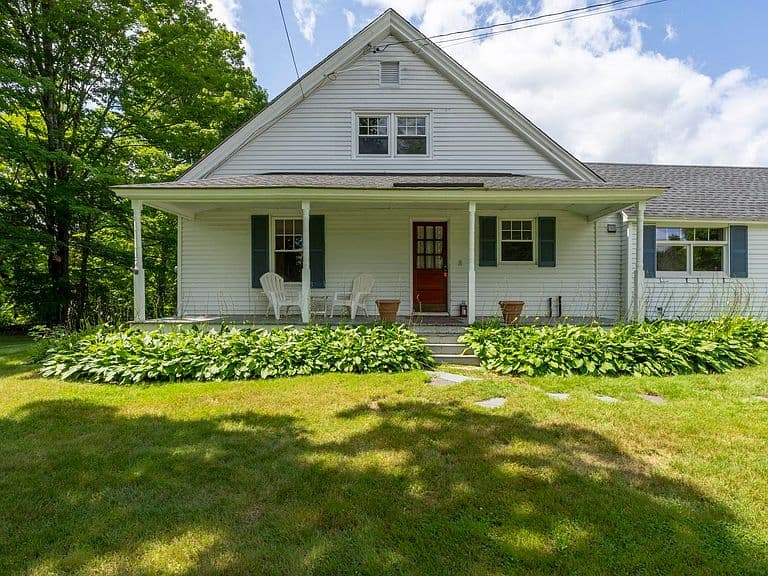 621 Bradford Road photo 1