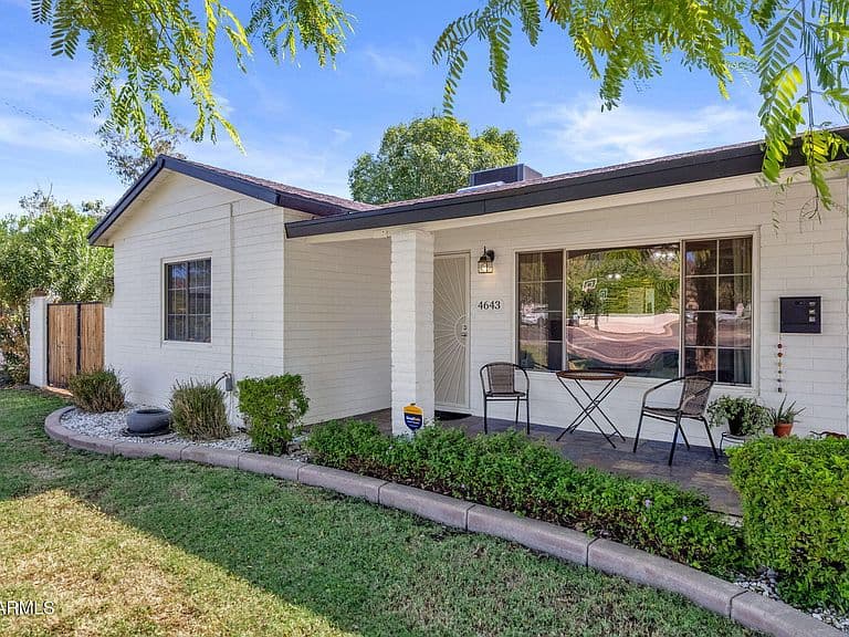 4643 E MONTEROSA Street photo 1