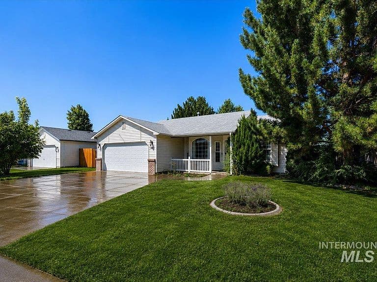 512 S Valley Dr photo 1