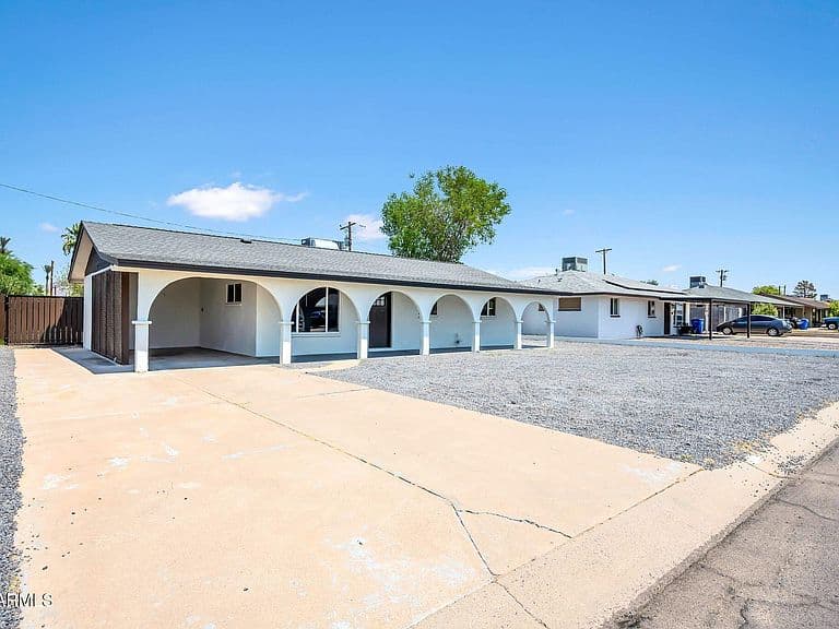 4902 E GRANADA Road photo 5
