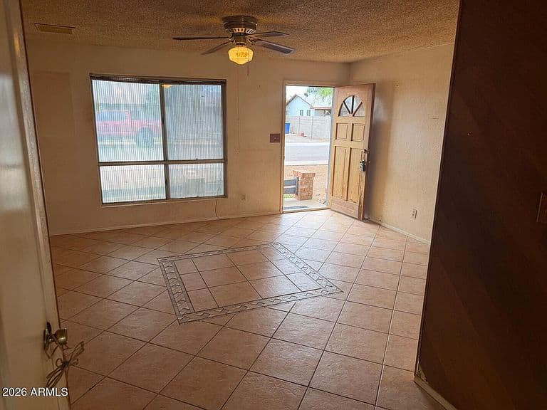 2568 E COMMONWEALTH Circle photo 3