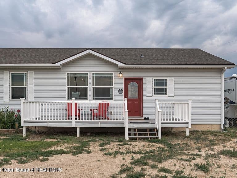 971 Gales Way photo 3