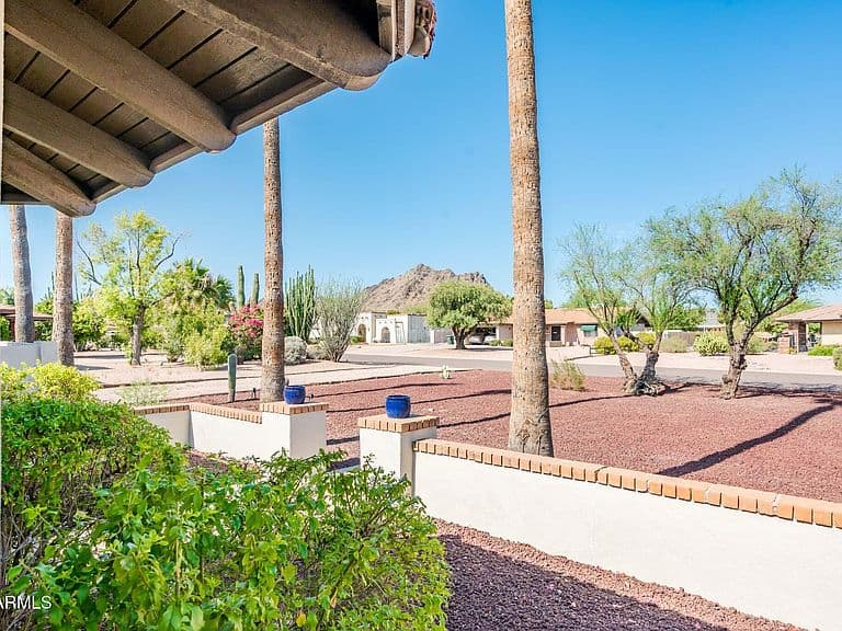 11847 N BANCROFT Drive photo 3