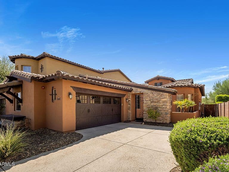 12081 W DESERT MIRAGE Drive photo 1