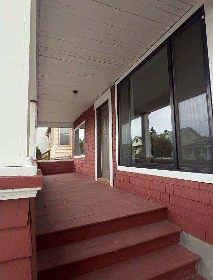 1103 W Mercury St photo 3