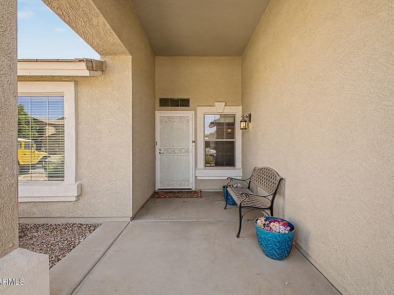 13729 W LUKE Avenue photo 4