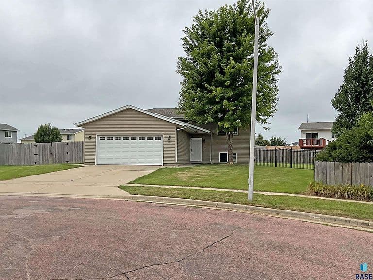 3901 N Briggs Cir photo 1