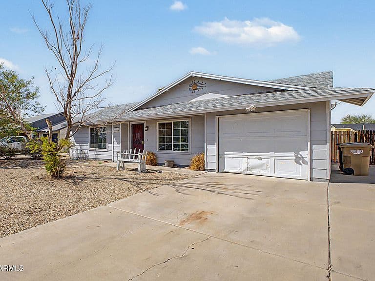 7214 W DESERT COVE Avenue photo 1